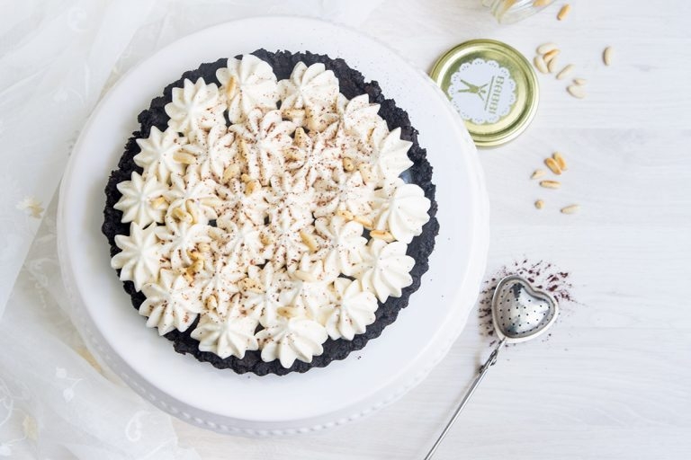 Crostata con mousse ai Pinoli e gelèe all’Ananas
