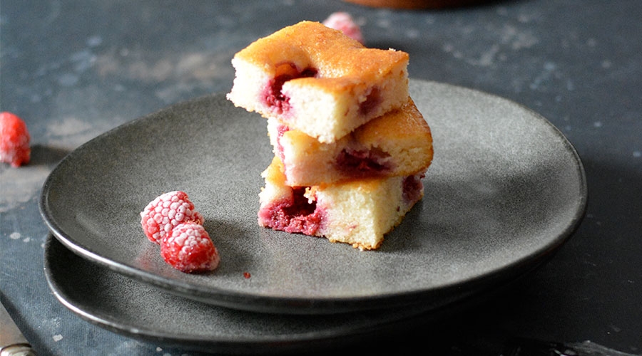 Blondies de frambuesa y chocolate blanco