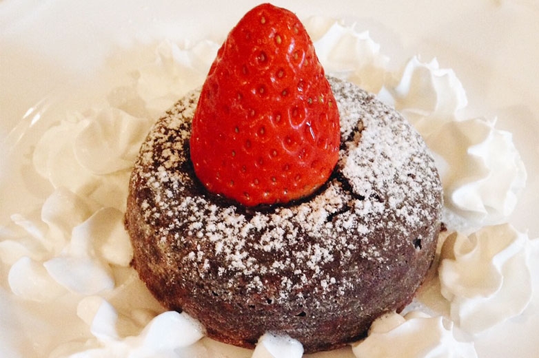 Tortino al cioccolato con cuore morbido al pistacchio